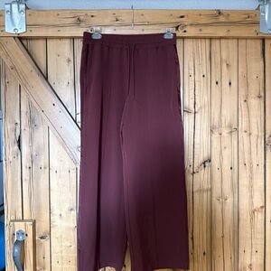 Athleta Wide Leg Pants in Burgundy women’s Small